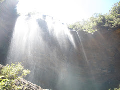 cascada blue mountains