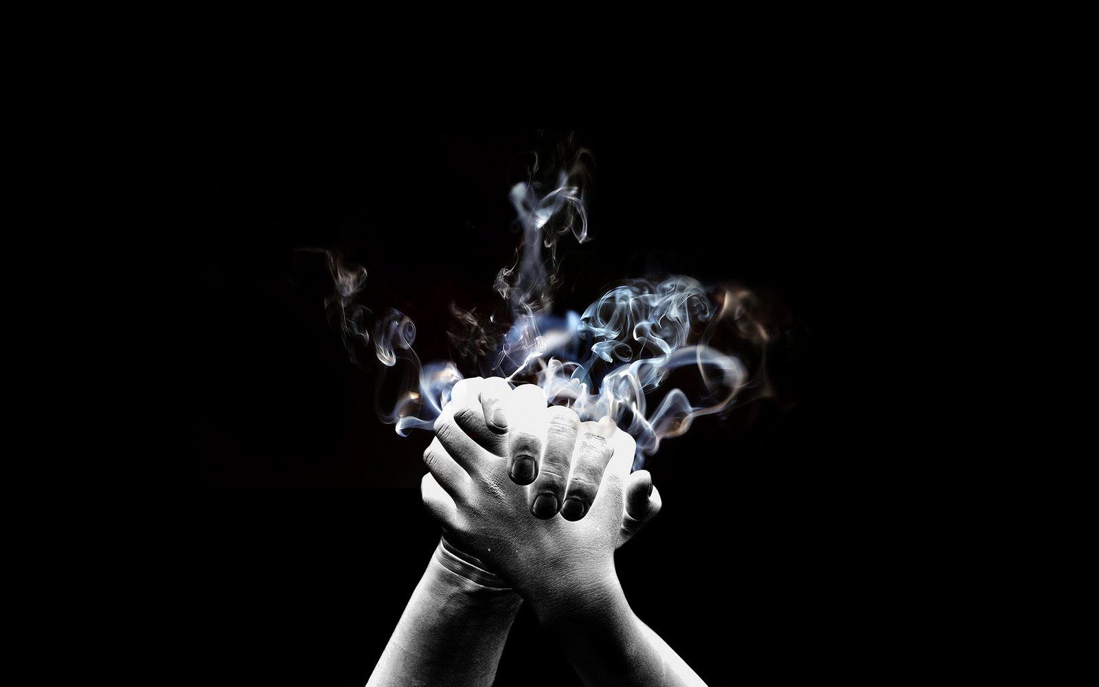 http://2.bp.blogspot.com/_lbUQD_IYAu0/TDPSFBOk2xI/AAAAAAAAABk/88ibw1EQkPE/s1600/wallpaper+black+(4).jpg