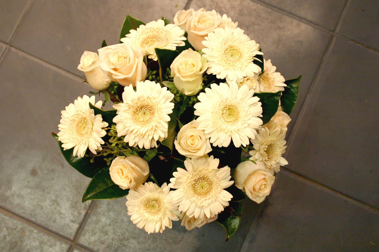 Melbourne Wedding Flowers Ivory Roses and Ivory Gerberas bridal bouquet