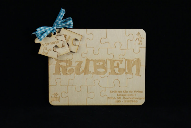 Houten geboortekaartjes