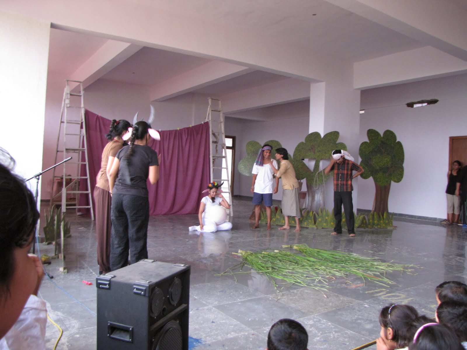 Gillo LAALCHI BACHIYA GULABO a short skit in Hindi