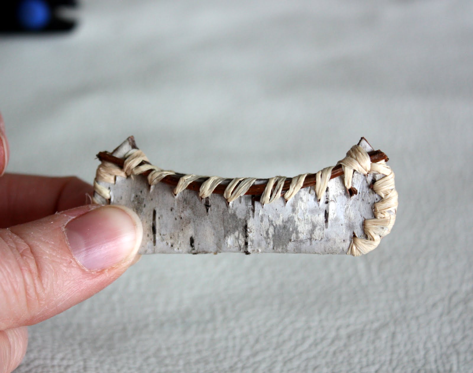 lil fish studios Tiny Birch Bark Canoe Tutorial