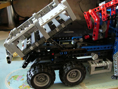 LEGO Technic 8273 pas cher, Le camion tout-terrain