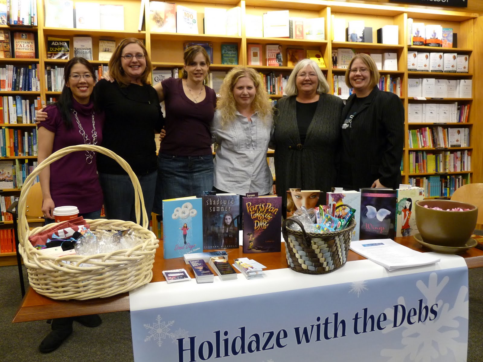 [Holidazesigning.JPG]