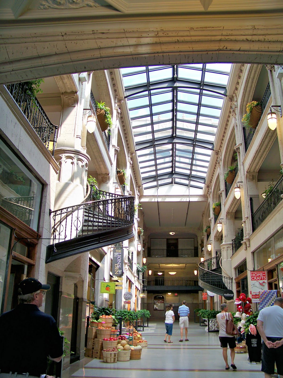 The Comforts of Home Asheville Shopping and Dining With A Blog Friend