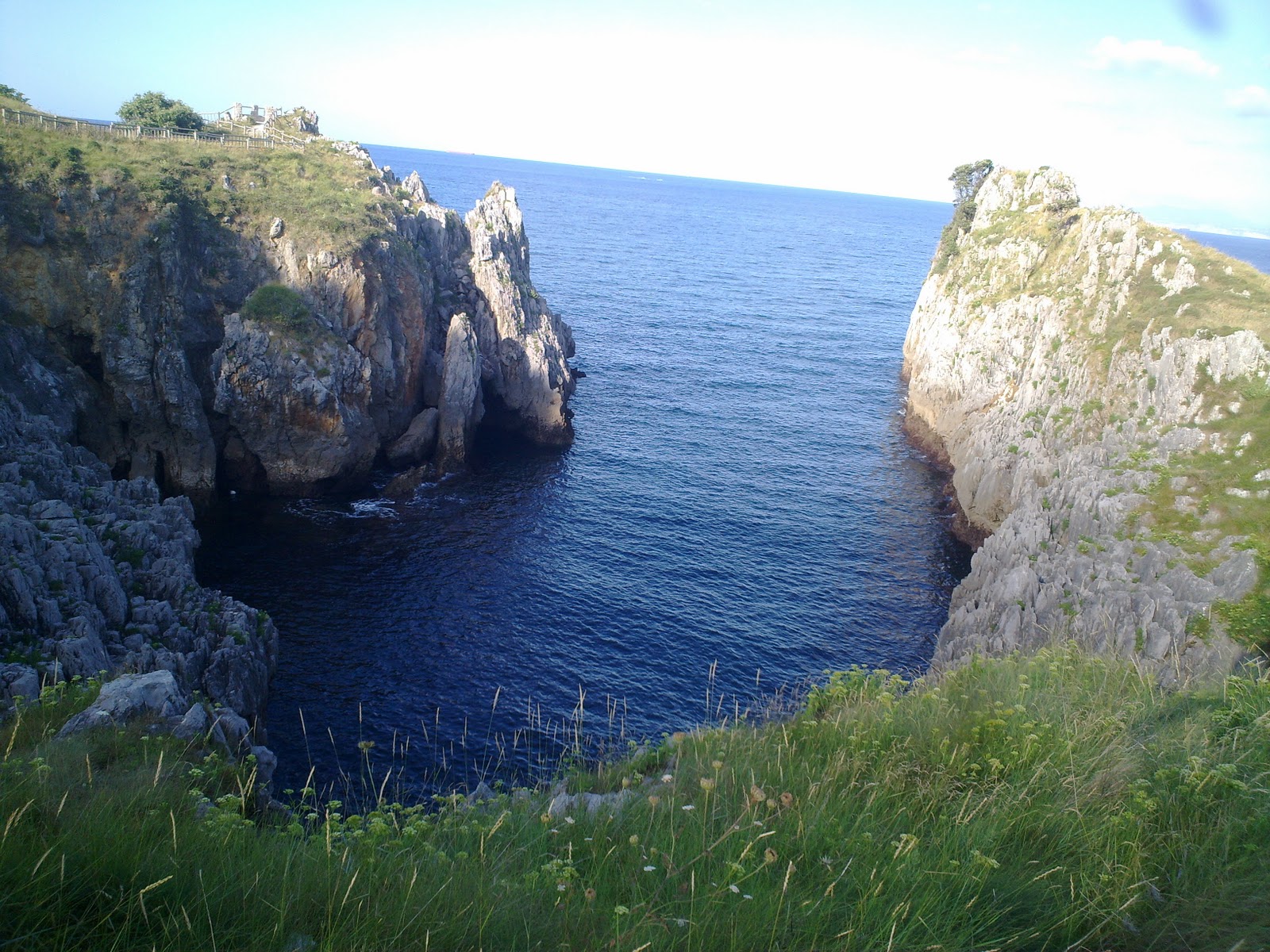 Castro Urdiales. CONOCE TODAS LAS PLAYAS Y CALAS DE CASTRO URDIALES