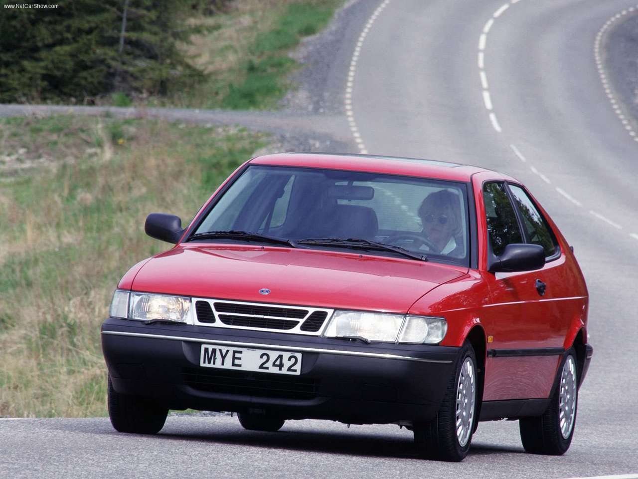 [Saab-900_Coupe_1997_1280x960_wallpaper_07.jpg]