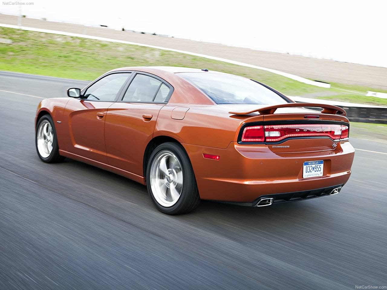 http://2.bp.blogspot.com/_lsyt_wQ2awY/TPLVt_UuNLI/AAAAAAACHtQ/XFUJSt7ewDs/s1600/Dodge-Charger_2011_1280x960_wallpaper_05.jpg