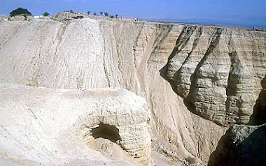 Cavernas do Mar Morto