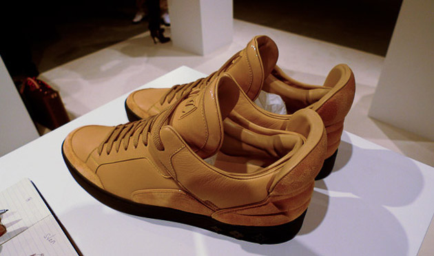 [kanye-west-louis-vuitton-sneakers-01.jpg]
