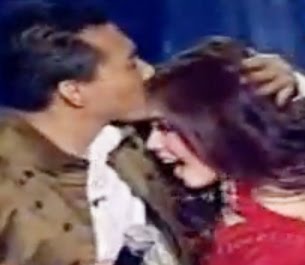 [anang-syahrini+ciuman..jpg]