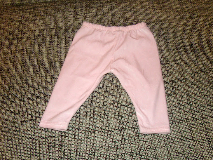 Pantaloni catifea, roz bombon, 3-7 luni, pret 13 ron