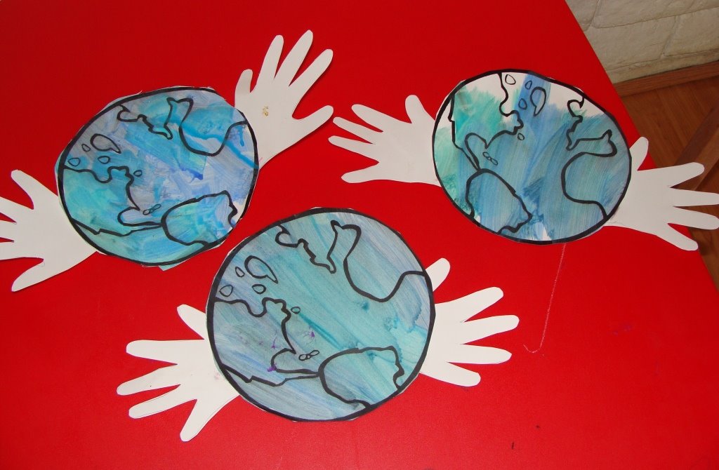 [4.22.09-EarthDayCraft.jpg]