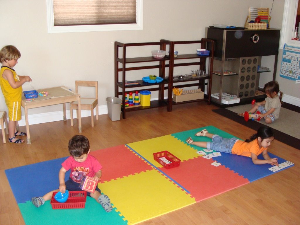 [4.22.09-AllAtWork.jpg]