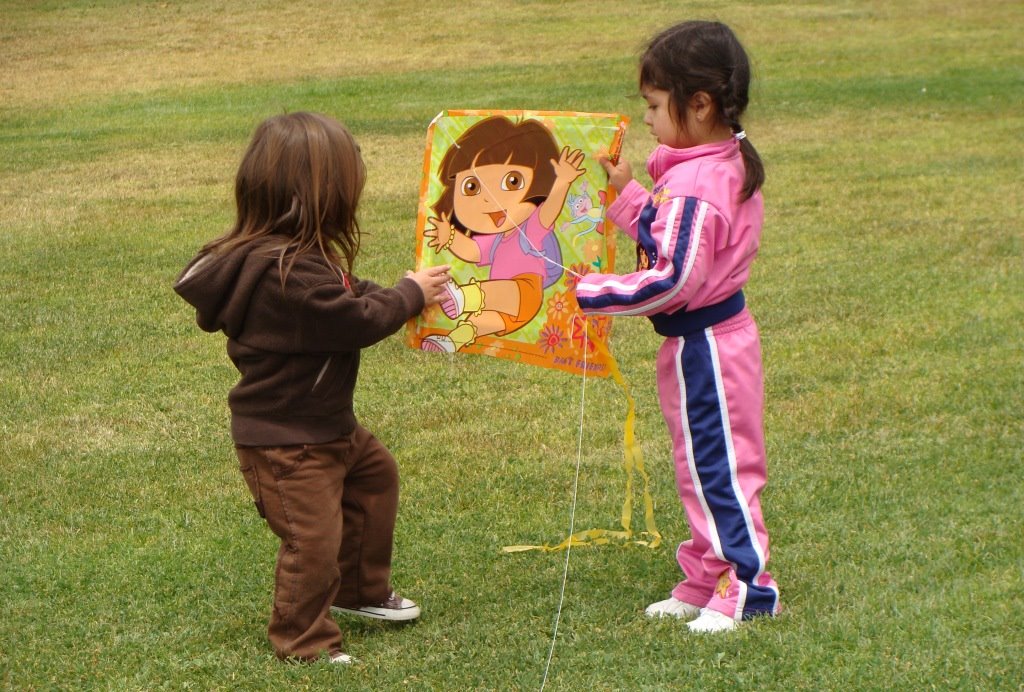 [4.28.09-Kite1.jpg]