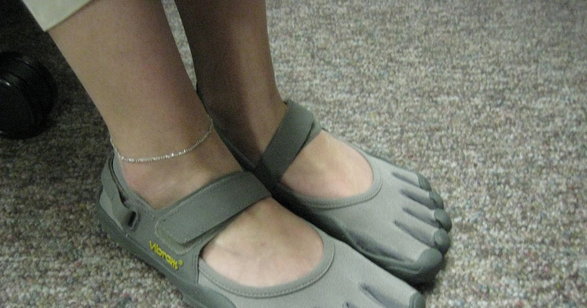 The Dragon's Den Craaaazy FingerToe Shoes!