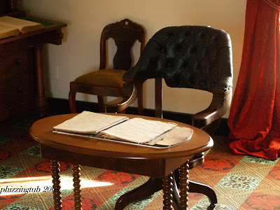 white house replica mclean va. This is a replica table that
