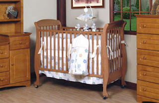 It's a Pali Mia crib, for those of you interested in that sort of thing