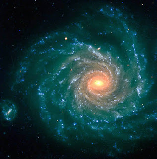 The Grand Spiral Galaxy / NGC 123 - 10 Galaksi Paling Indah Di Alam Semesta - Simbya