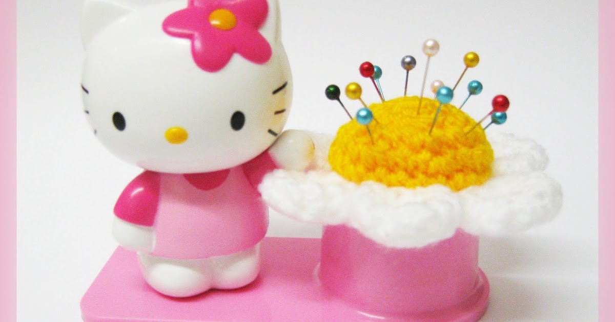 HandmadeKitty: FREE Hello Kitty Flower Pincushion ...