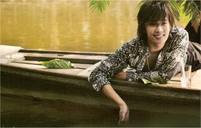 http://2.bp.blogspot.com/_mRh1s9y621I/SwXa03ELoxI/AAAAAAAANcc/JEdoXsWpPfU/s1600/pjm+leaf.jpg
