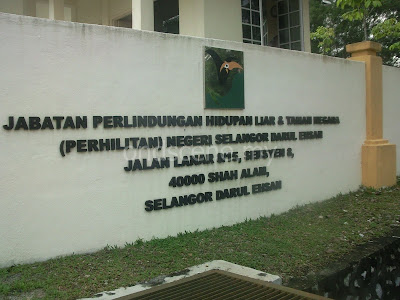 Sentuh dan Pegang RM5 , Bergambar RM10…