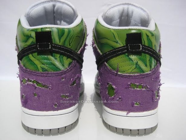 [incredible-hulk-nike-dunks-4.jpg]