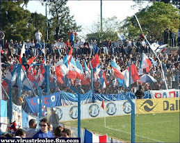 Entrando las banderas de palo