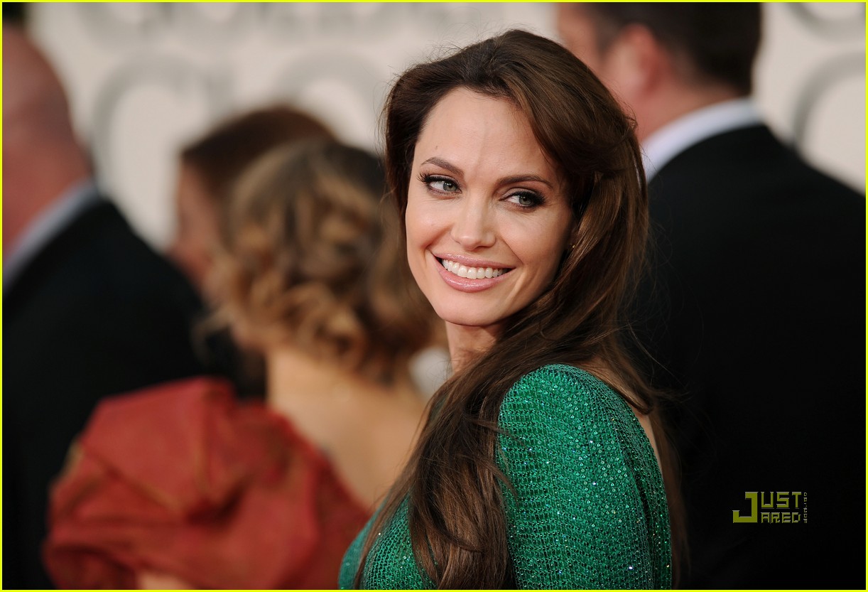 http://2.bp.blogspot.com/_mWPAe_q6h-M/TTTDF2psQOI/AAAAAAAADjs/bPUb8bF9byU/s1600/angelina-jolie-golden-globes-2011-brad-pitt-04.jpg