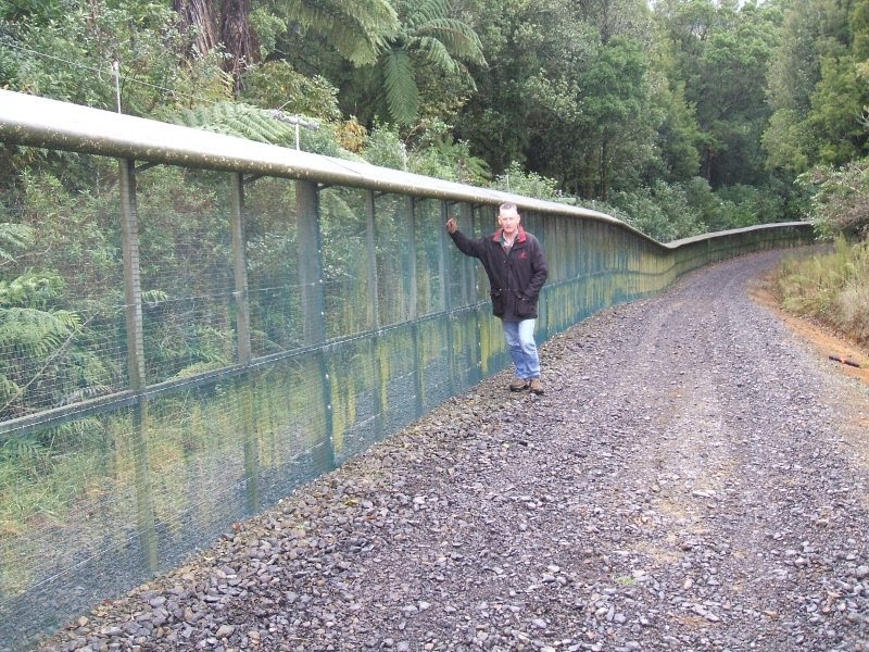 Mangaiti Gully Restoration Group Check pest proof fence