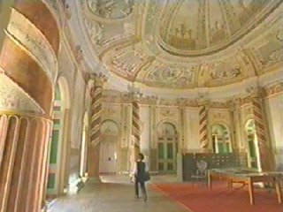 [edificio_interior.jpg]