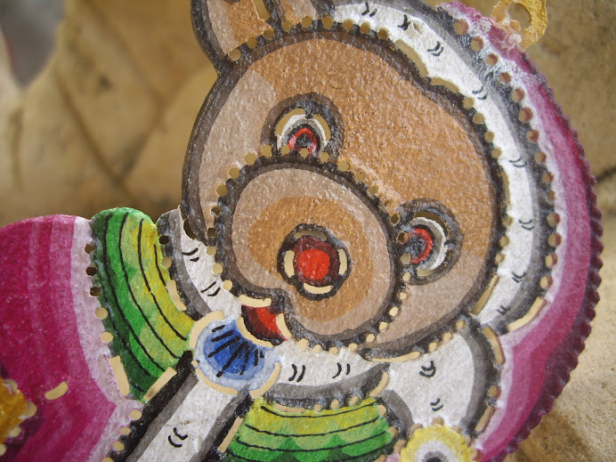 TEDDY SANTA BEAR, HANDCRAFTED IN BALI, WAYANG-KULIT-STYLE, HANGING CHRISTMAS ORNAMENT