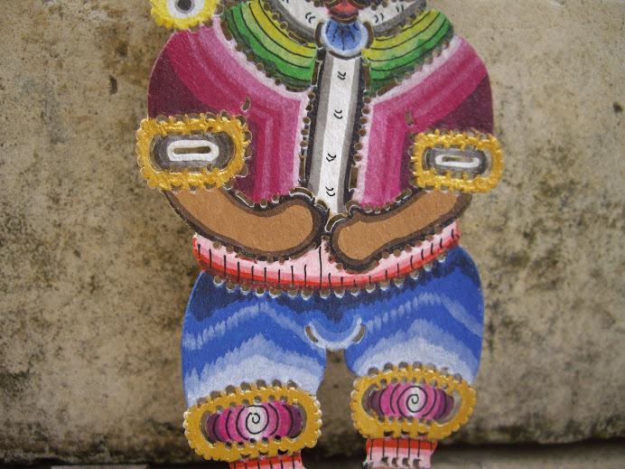 TEDDY SANTA BEAR, HANDCRAFTED IN BALI, WAYANG-KULIT-STYLE, HANGING CHRISTMAS ORNAMENT