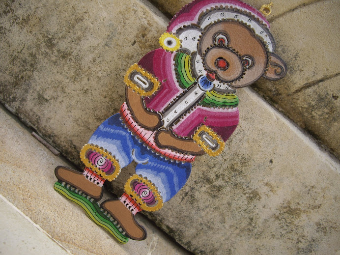 TEDDY SANTA BEAR, HANDCRAFTED IN BALI, WAYANG-KULIT-STYLE, HANGING CHRISTMAS ORNAMENT