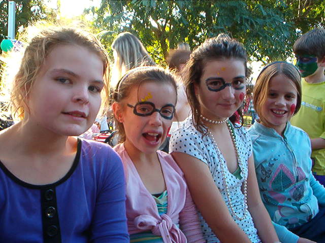 [me+tara++annabelle.jpg]