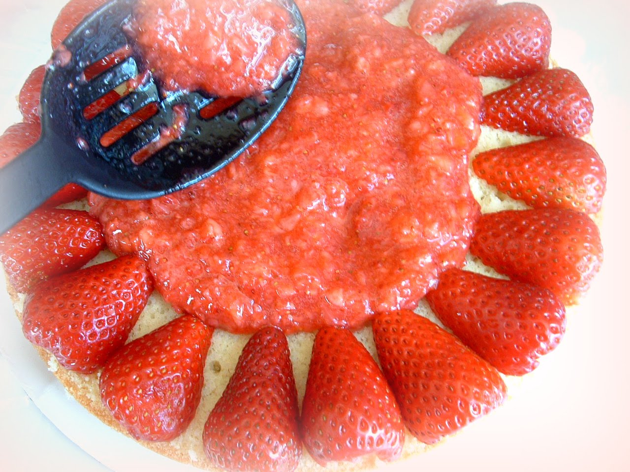 A Feast for the Eyes Beautiful, Creamy Strawberry Cream