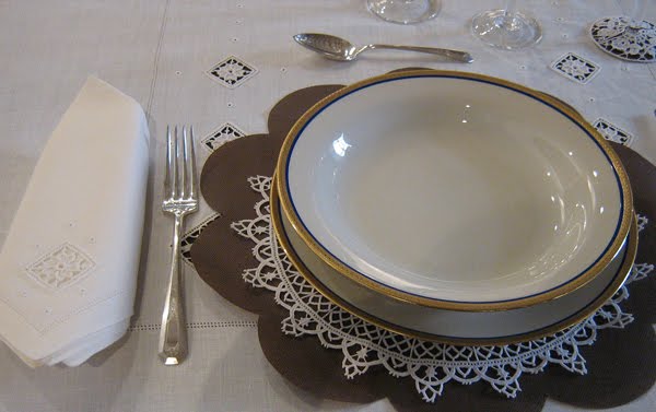 Italian Needlework: Aemilia Ars needle lace from Bologna - Part Two