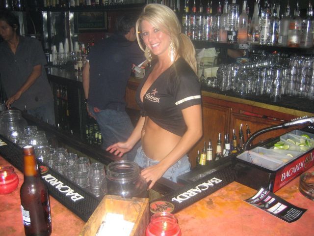 [hot_bartenders_12.jpg]