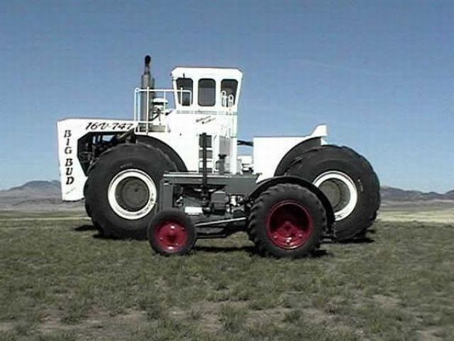 biggest_tractor_03.jpg