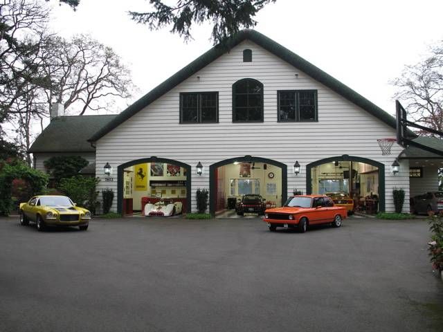 http://2.bp.blogspot.com/_mmBw3uzPnJI/Sv3PcHTGNtI/AAAAAAAA3Bw/l_o1l4bpCMo/s1600/beautiful_garages_17.jpg