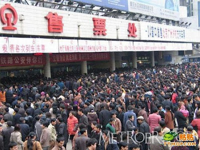 crowded train stations in china 01 Inilah Antrian Terpanjang di Dunia !