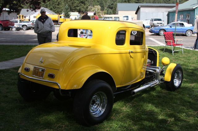 Famous Movie Cars Damn Cool Pictures