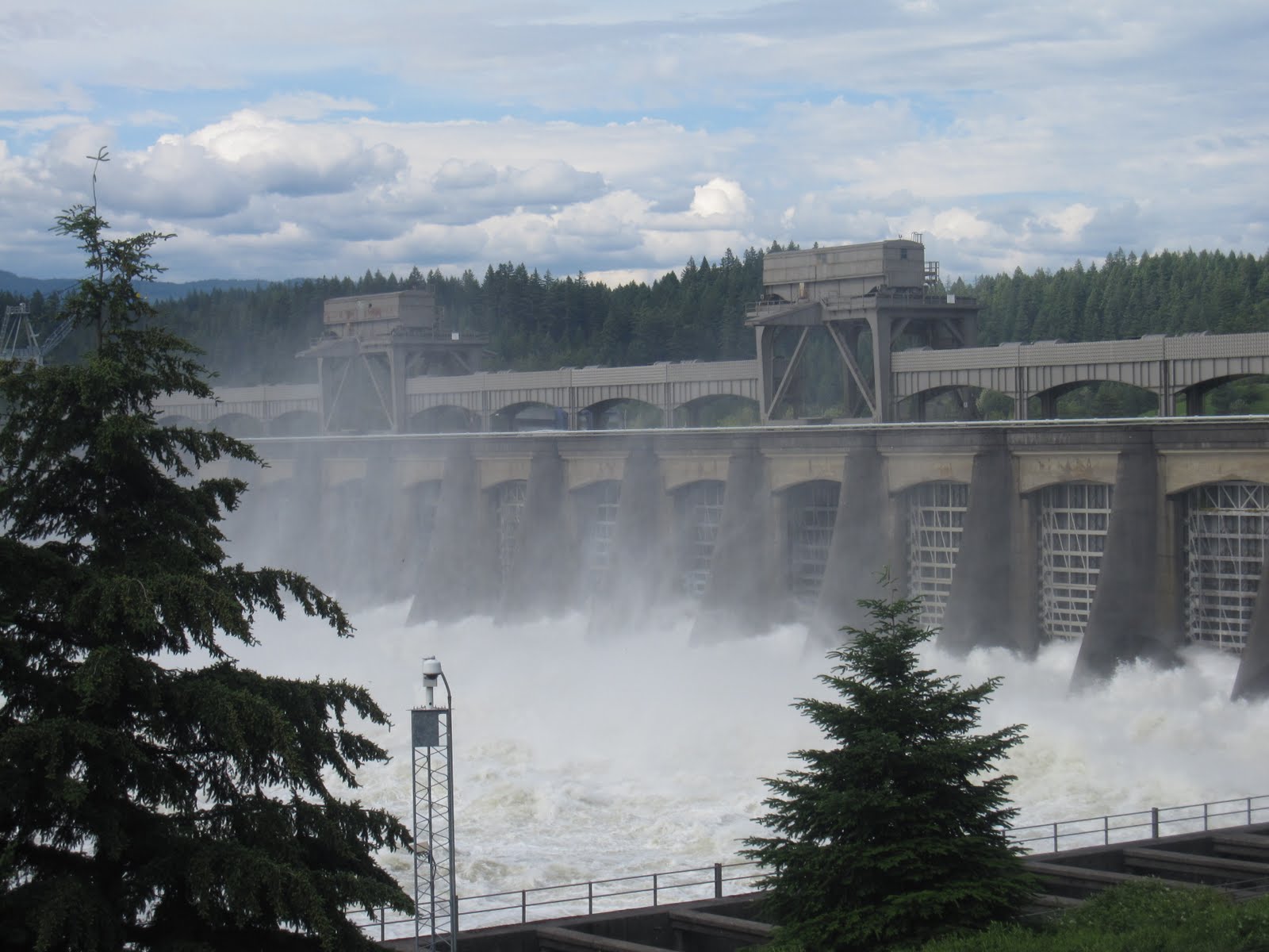 Portland (OR) Daily Photos Bonneville Dam