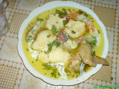 Articole culinare : supa de pui cu galuste
