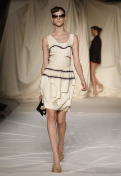 [cynthia-rowley04-240x350.jpg]