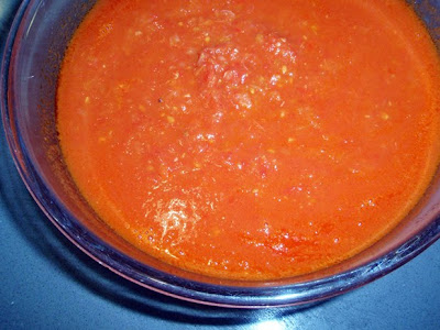 sofrito de tomate, cebolla y pimiento