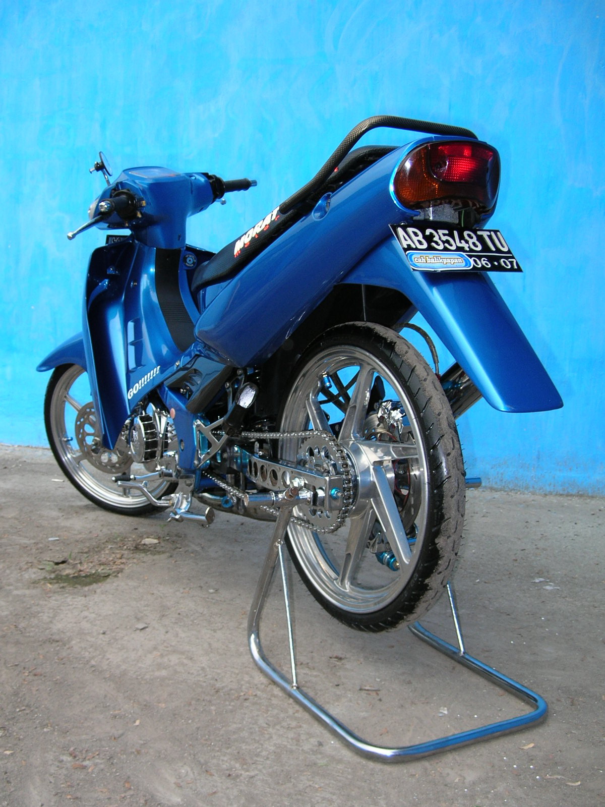 The Best Motor Modification Modif Suzuki Satria Blue Color Airbrush