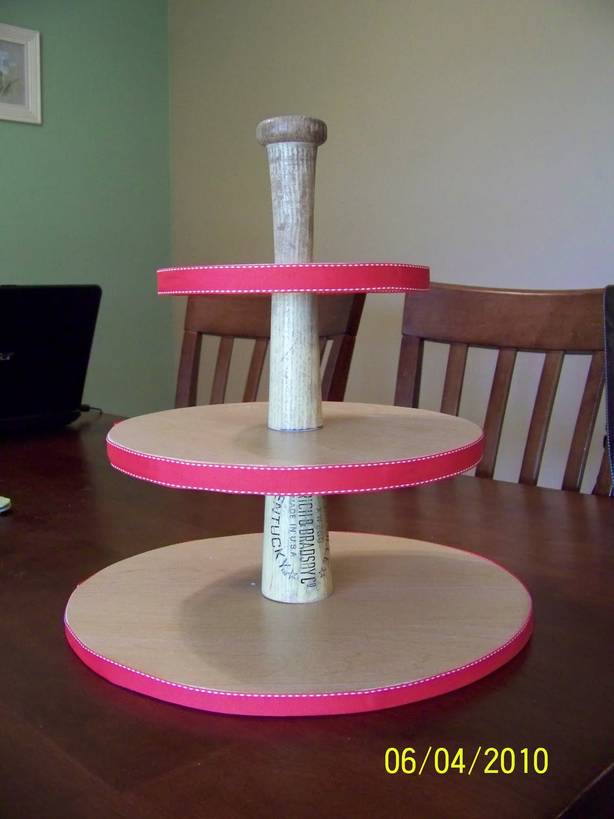 Baseball Party and Bat Cupcake Stand