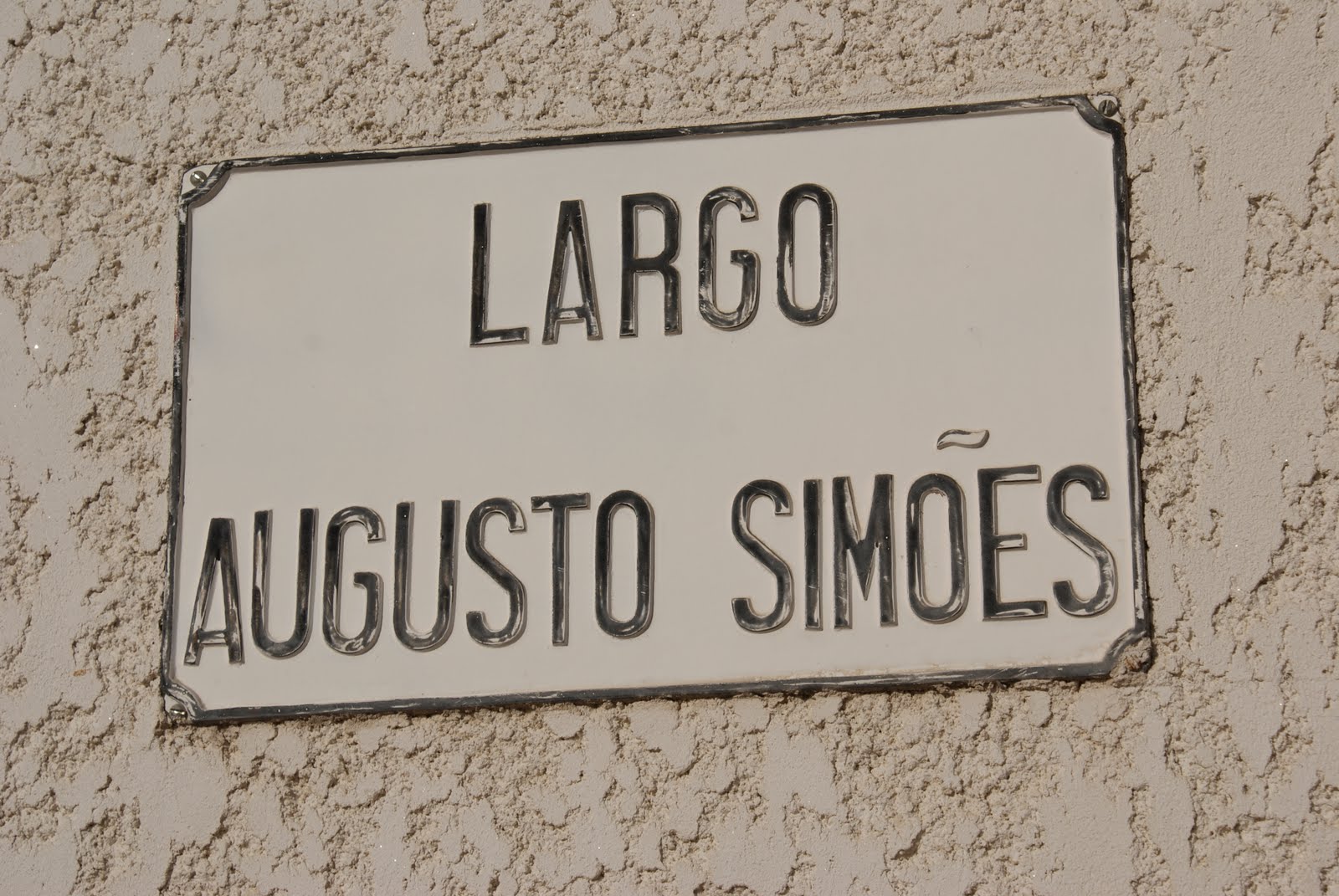 [Largo+A.Simões.jpg]