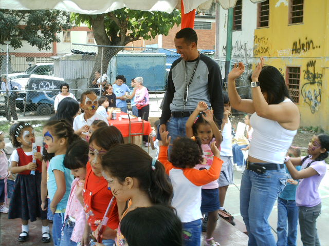 Ellos también bailan.